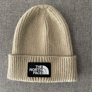 North Face beige beanie NWOT